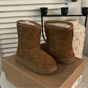 Children’s Size 8 Classic Brown Uggs with Rainbow Logo